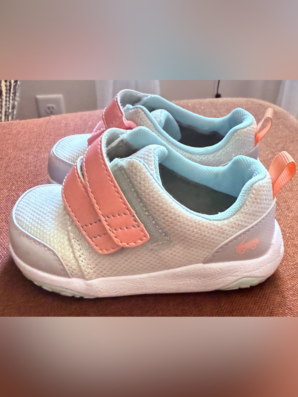 See Kai Run Ryder Adapt sneakers